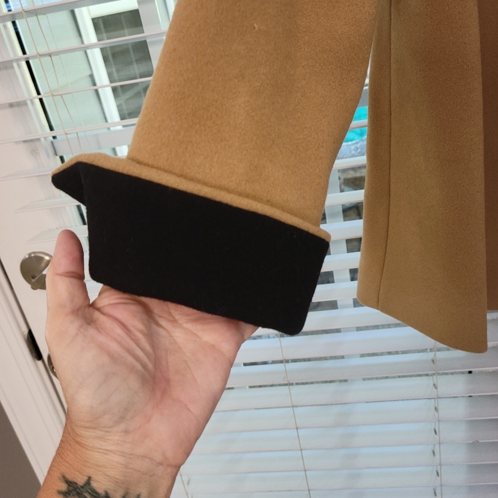 Coat - Picture 4 of 5